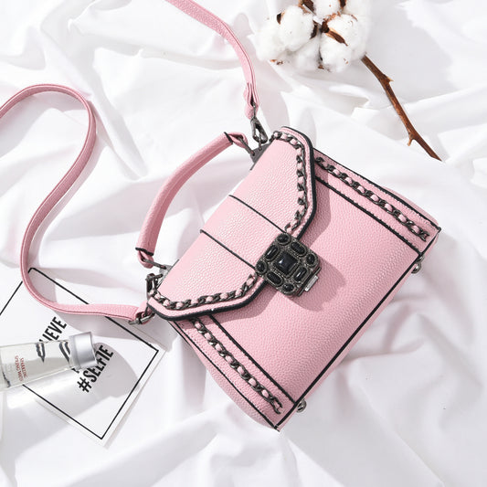 Your Perfect Opulent Chain Shoulder Bag Delivers City Luxe With Premium PU Leather You'll Treasure In 2026.