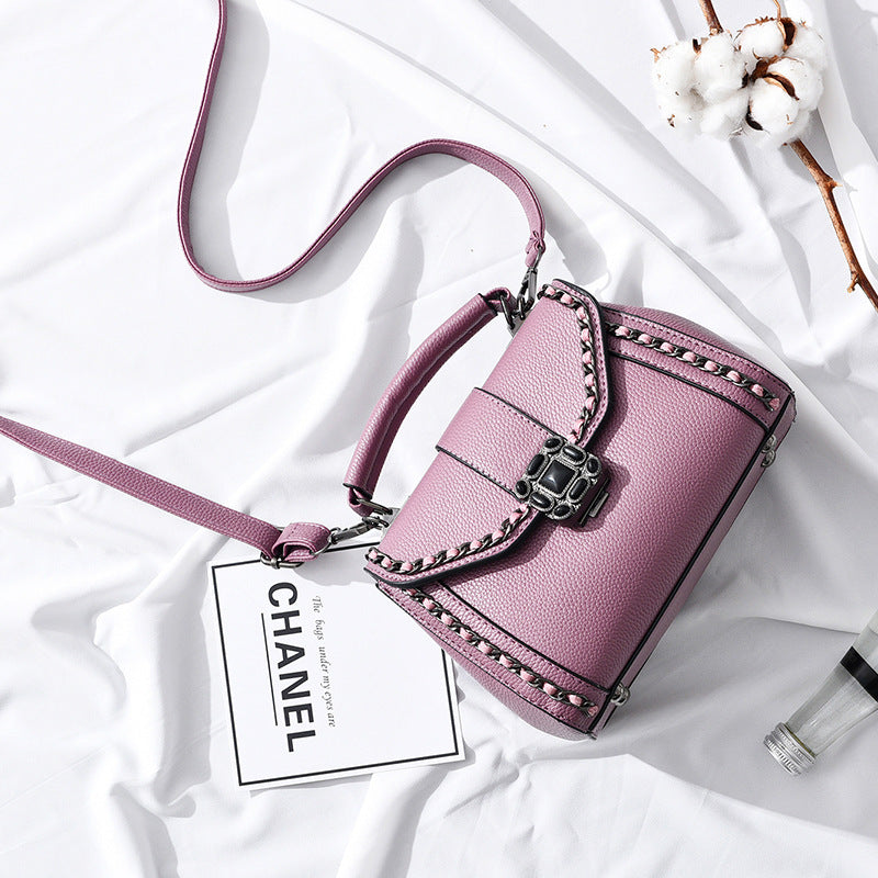 Your Perfect Opulent Chain Shoulder Bag Delivers City Luxe With Premium PU Leather You'll Treasure In 2026.