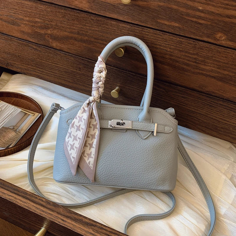 New 2026 Women's Casual Young Lady Shoulder Bag with Zipper Closure Handbags for Ladies
