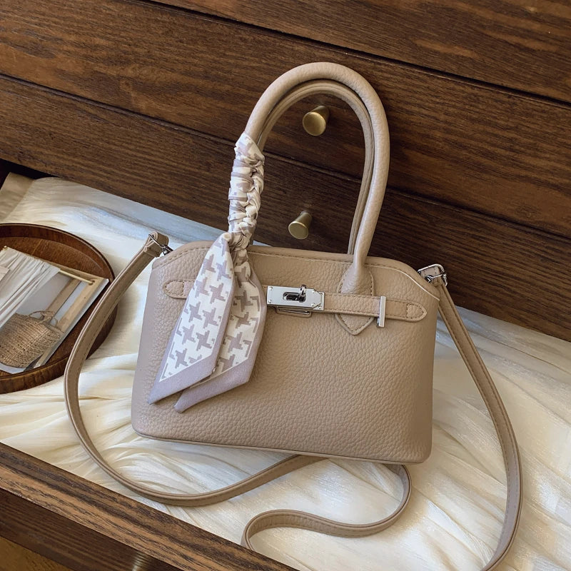 New 2026 Women's Casual Young Lady Shoulder Bag with Zipper Closure Handbags for Ladies