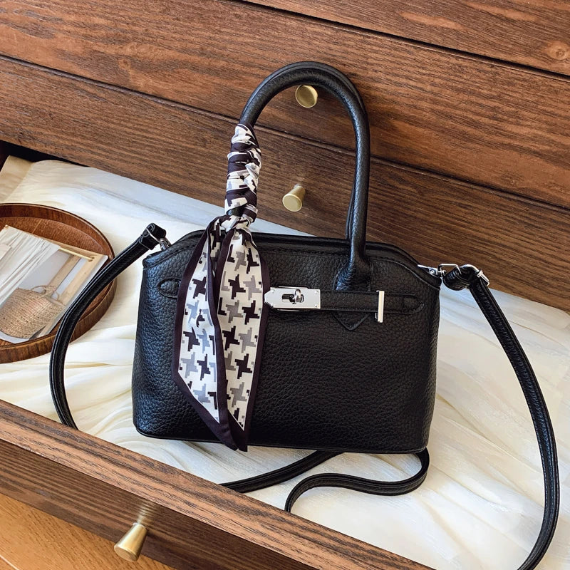 New 2026 Women's Casual Young Lady Shoulder Bag with Zipper Closure Handbags for Ladies