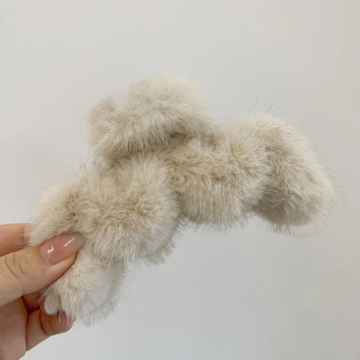 New Plush Hair Claw Women Elegant Acrylic Hairpins Faux Fur Hair Clip Barrette Crab Headwear for Girls Hair Accessories