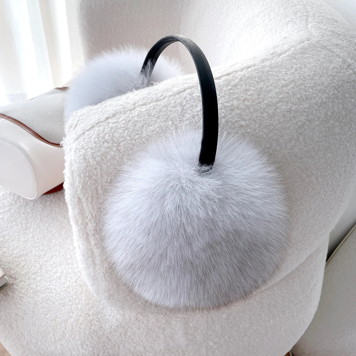 Winter Women Warm Real Fox Fur Earmuffs Girl's Earlap Ultra Large Ladies Plush Earmuff Luxury Ladies Fox Fur Earmuffs
