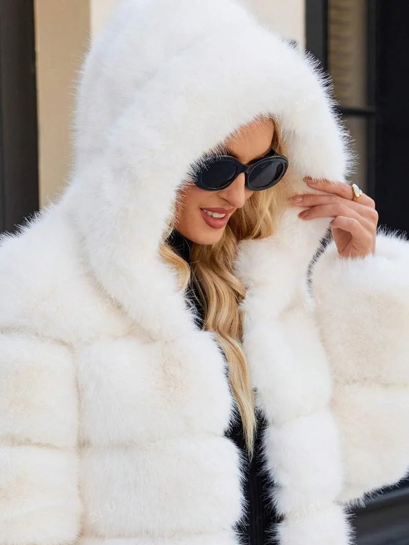 Luxe Women's Short Hooded Faux Fox Fur Coat Fashion Streetwear with Faux Fur Trim Thickened Winter Faux Fur Outwear