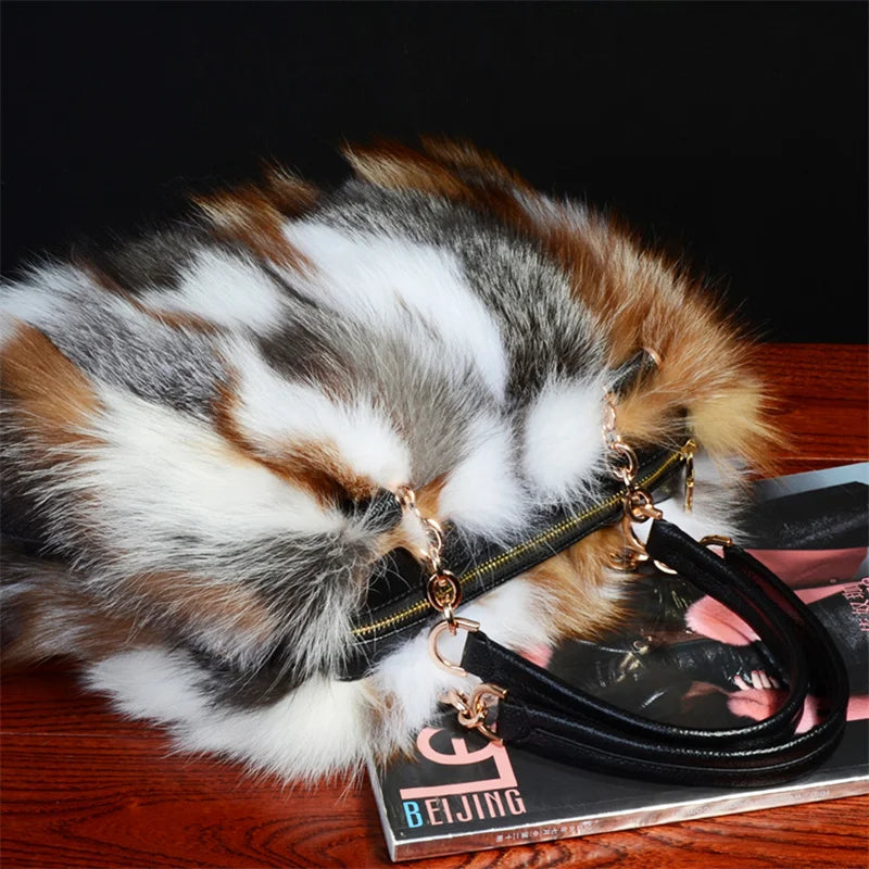 2026 New Clothing Designer Luxury Soft Fox Hair High-end Handbag Fashion Large Capacity Charm Women's Special Fur Bag
