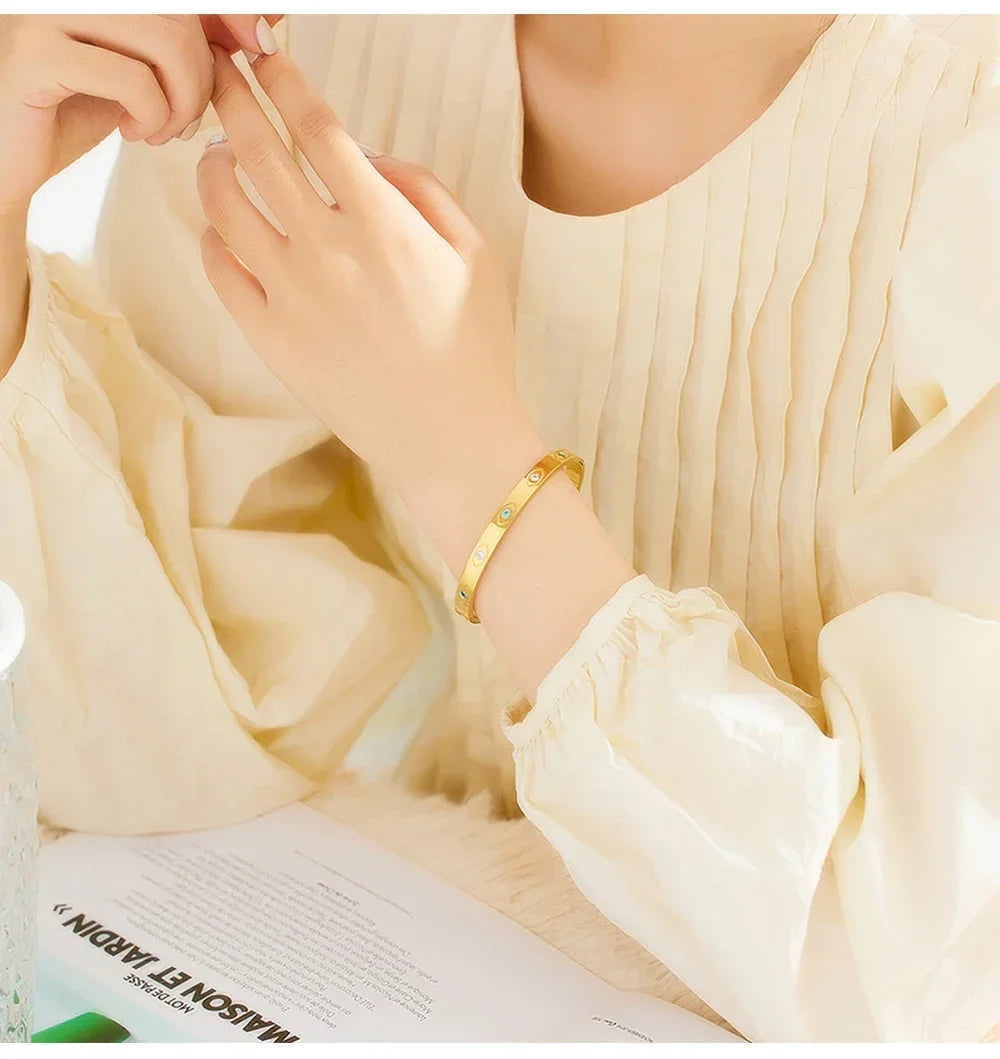 Stainless Steel Bracelet for Women Cuff Bracelets on Hand Couple Fashion Man Bangles Jewellery Accessories Gift