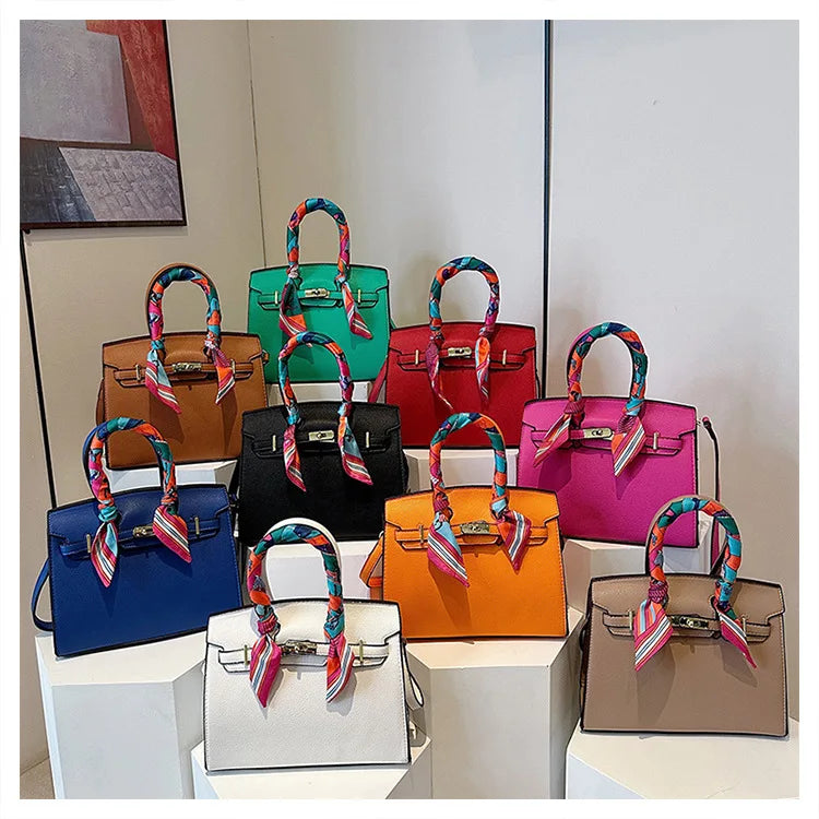 Kelly Bag Fashion Women Bag Large Capacity Shoulder Bag Unique Design Versatile Lock Handheld Crossbody Purse
