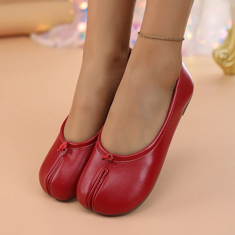 2025 Women's Leather Toe Separator Loafers Flat Comfortable Slip-On Breathable Casual Shoes