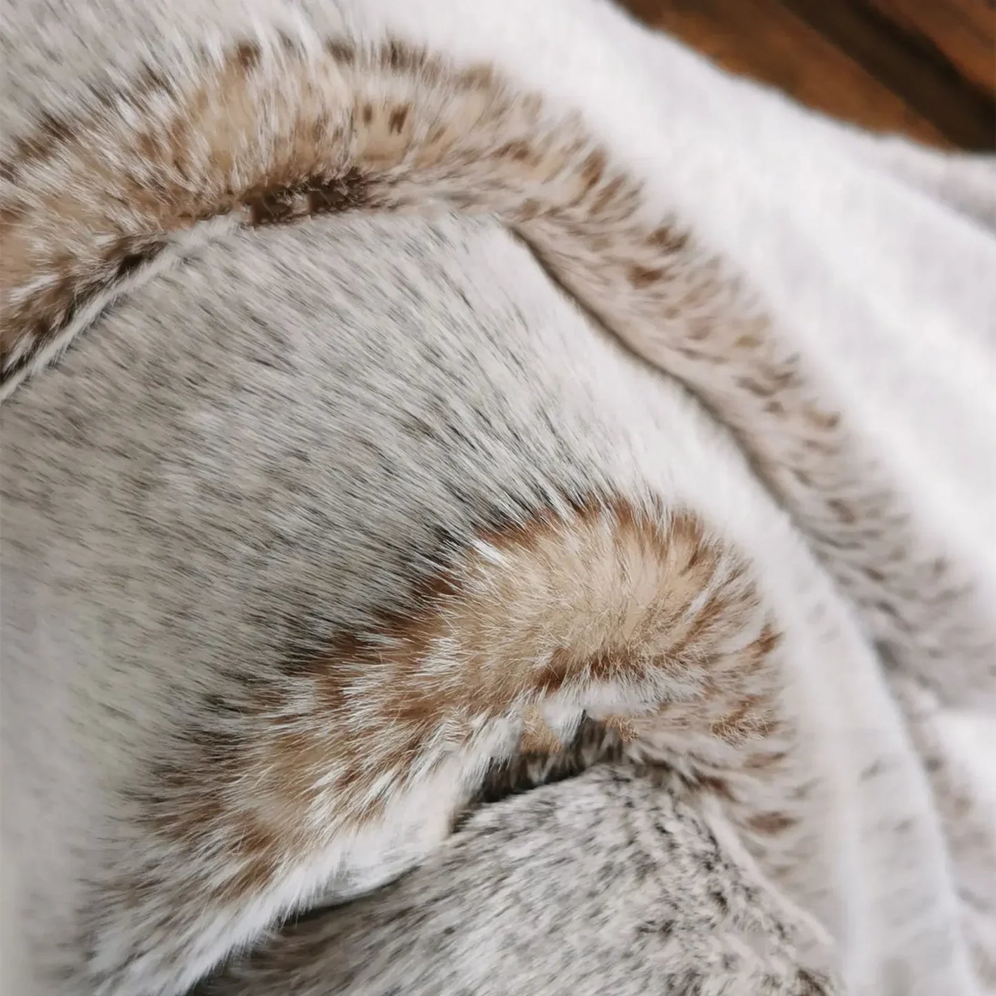 Long Hair Faux Fur Throw Blankets Soft Warm Home Decor Sofa Cover PV Plush Imitated Rabbit Fur Blankets