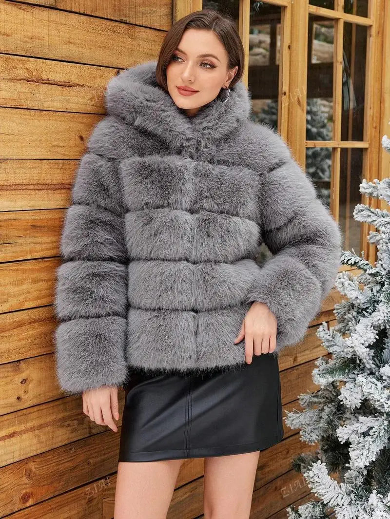 Luxe Women's Short Hooded Faux Fox Fur Coat Fashion Streetwear with Faux Fur Trim Thickened Winter Faux Fur Outwear