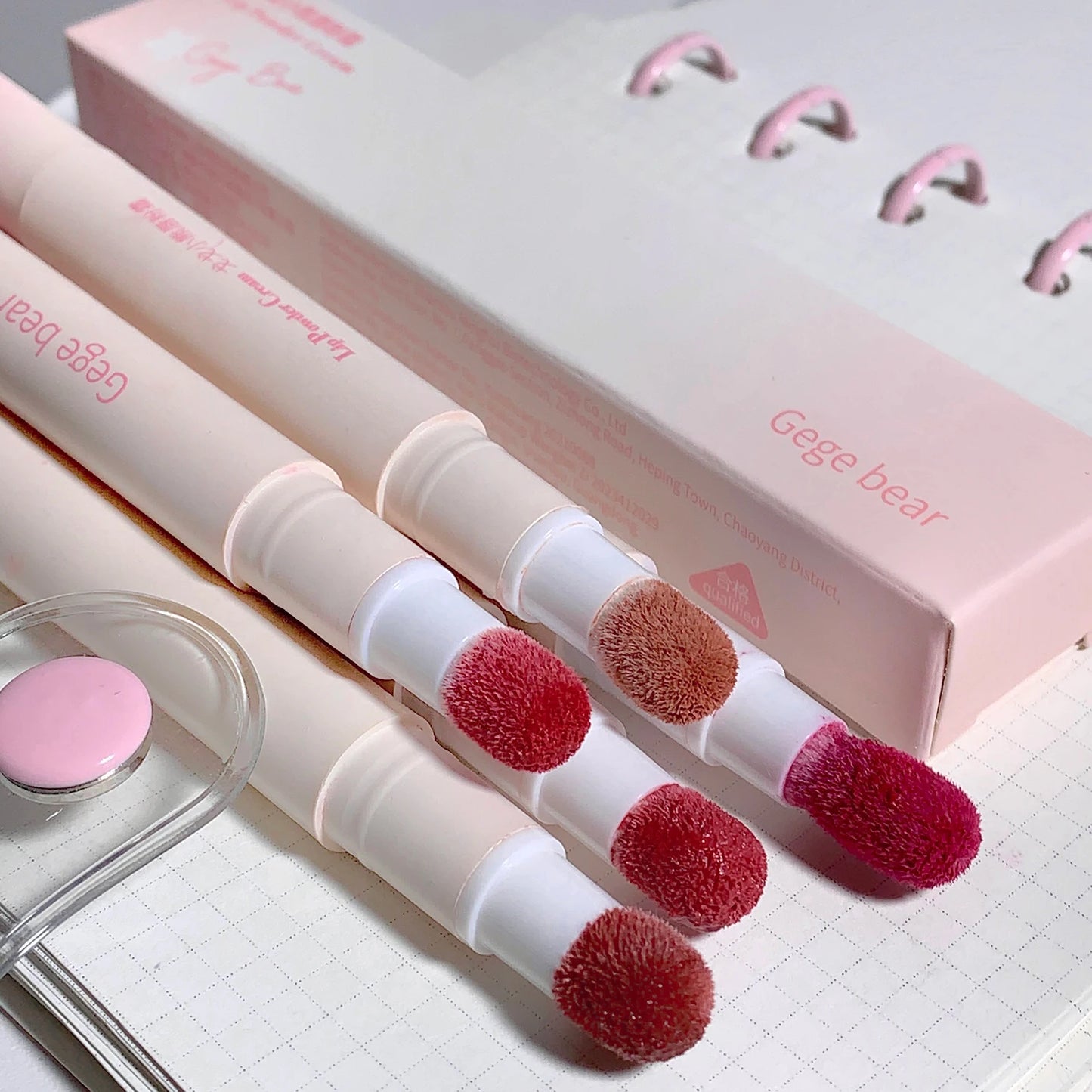 Red lip powder cream is silky smooth, moisturizing, wrinkle free, soft mist, matte lip base