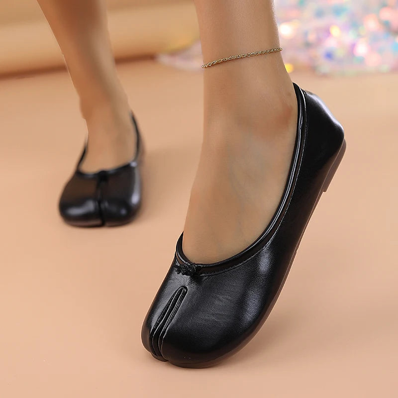2025 Women's Leather Toe Separator Loafers Flat Comfortable Slip-On Breathable Casual Shoes