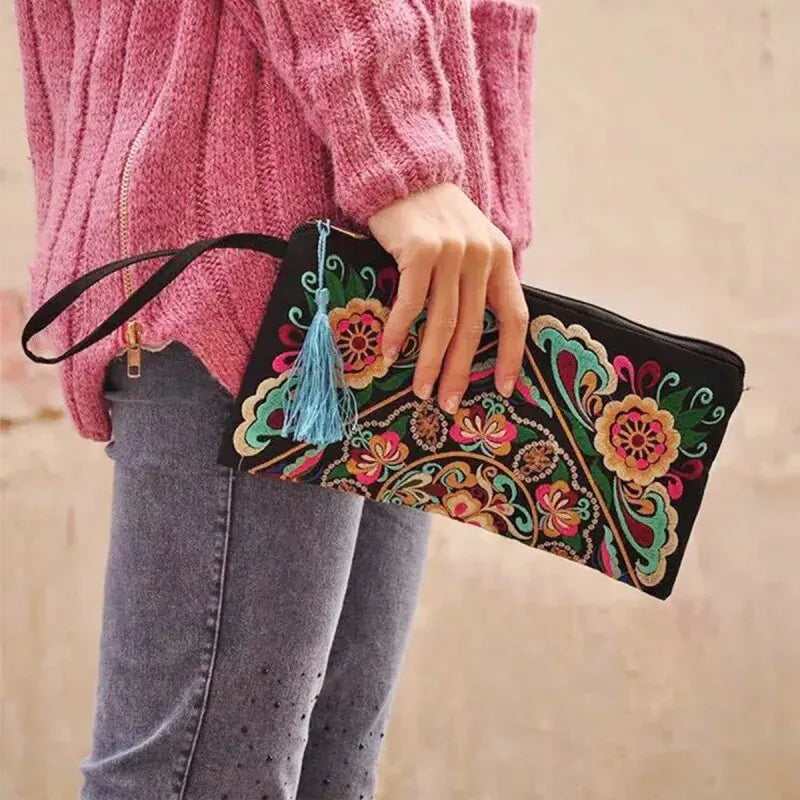 Retro Style Square Purse Ethnic Style Phone Clutches Floral Embroidered Bag Zipper Storage Bag Flower Fabric Clutch Bag