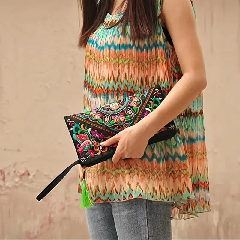 Retro Style Square Purse Ethnic Style Phone Clutches Floral Embroidered Bag Zipper Storage Bag Flower Fabric Clutch Bag