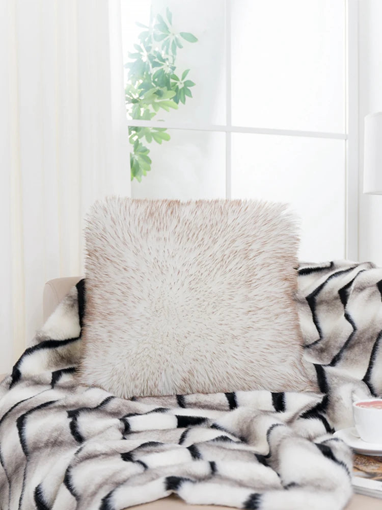 High-end Fluffy Faux Fox Fur Throw Pillows Decor Home High Quality Plush Back Cushion for Sofa Bed Chair Super Soft Cushion Cozy