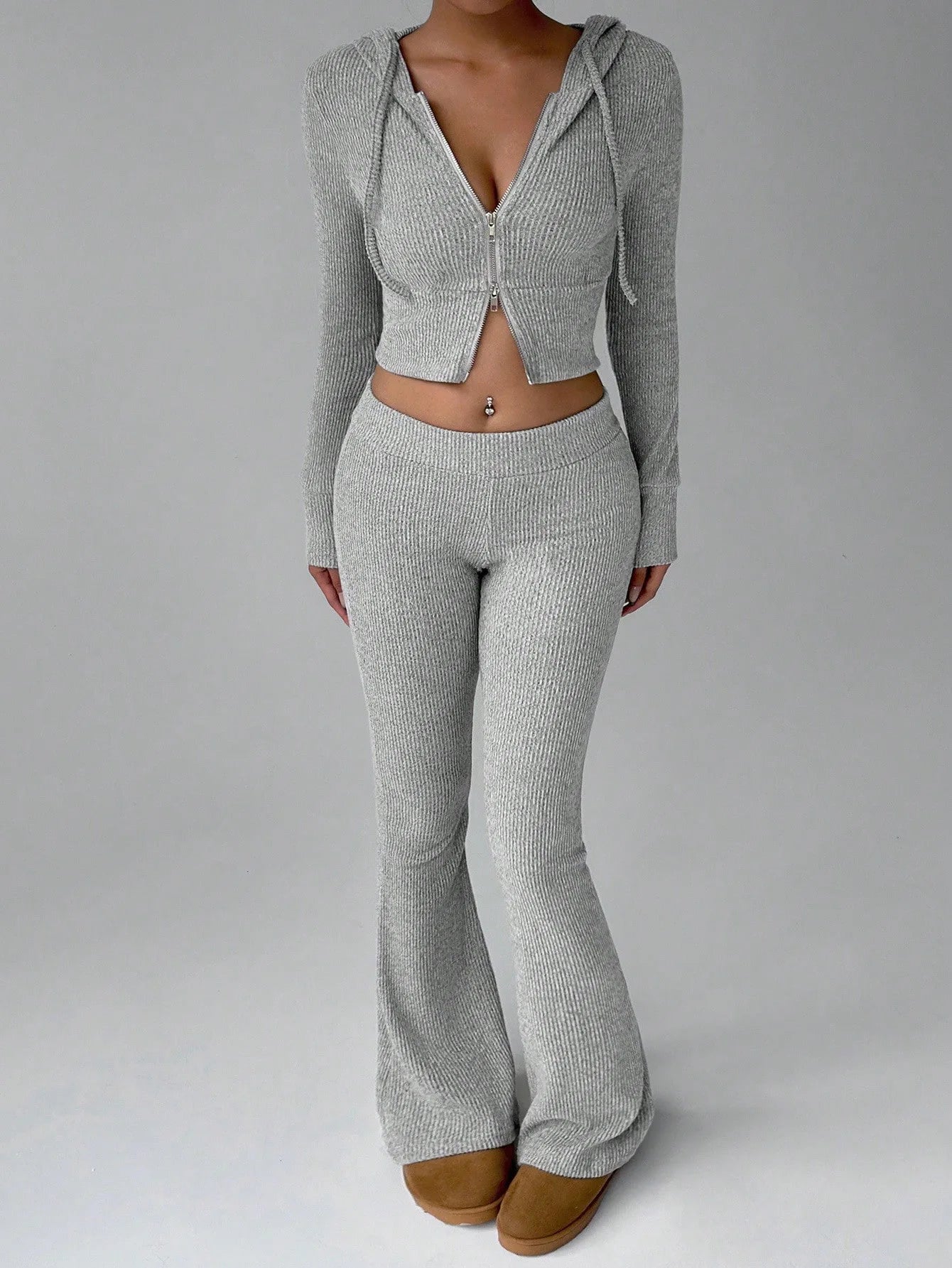 Cozy Women's Loungewear Set Zip-Up Hooded Top with Drawstring and Flared-Leg Trousers–Casual Fashionable Homewear