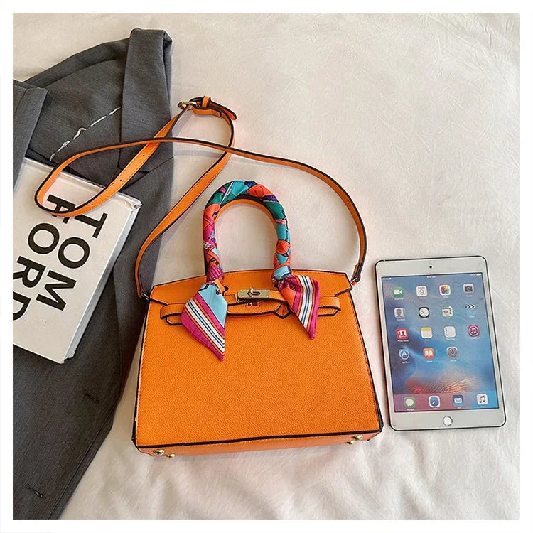 Kelly Bag Fashion Women Bag Large Capacity Shoulder Bag Unique Design Versatile Lock Handheld Crossbody Purse