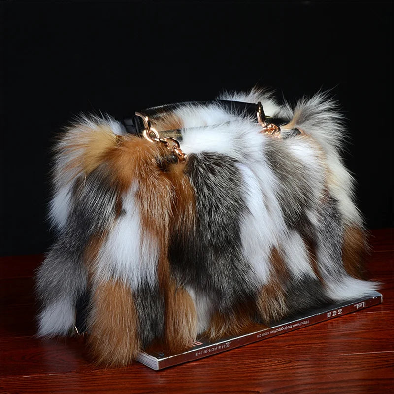 2026 New Clothing Designer Luxury Soft Fox Hair High-end Handbag Fashion Large Capacity Charm Women's Special Fur Bag