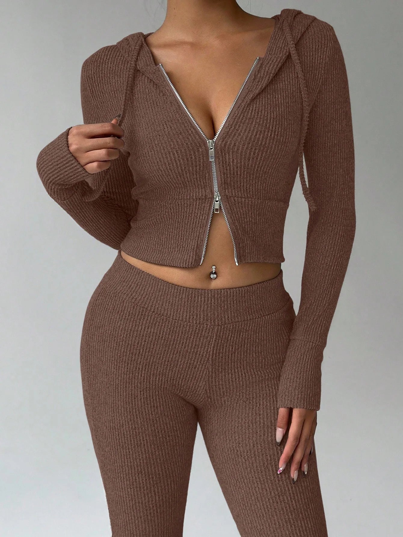 Cozy Women's Loungewear Set Zip-Up Hooded Top with Drawstring and Flared-Leg Trousers–Casual Fashionable Homewear