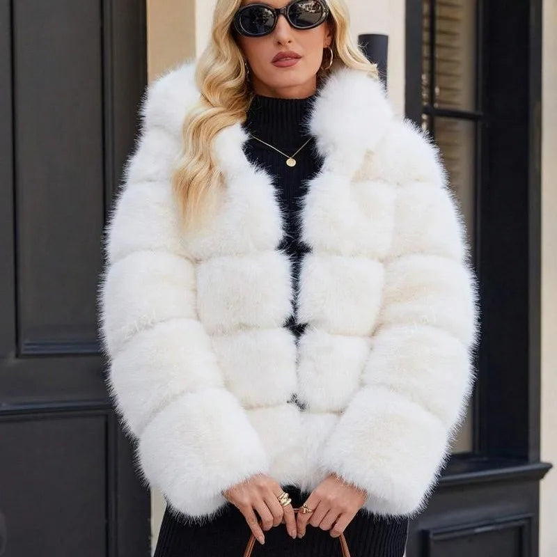 Luxe Women's Short Hooded Faux Fox Fur Coat Fashion Streetwear with Faux Fur Trim Thickened Winter Faux Fur Outwear