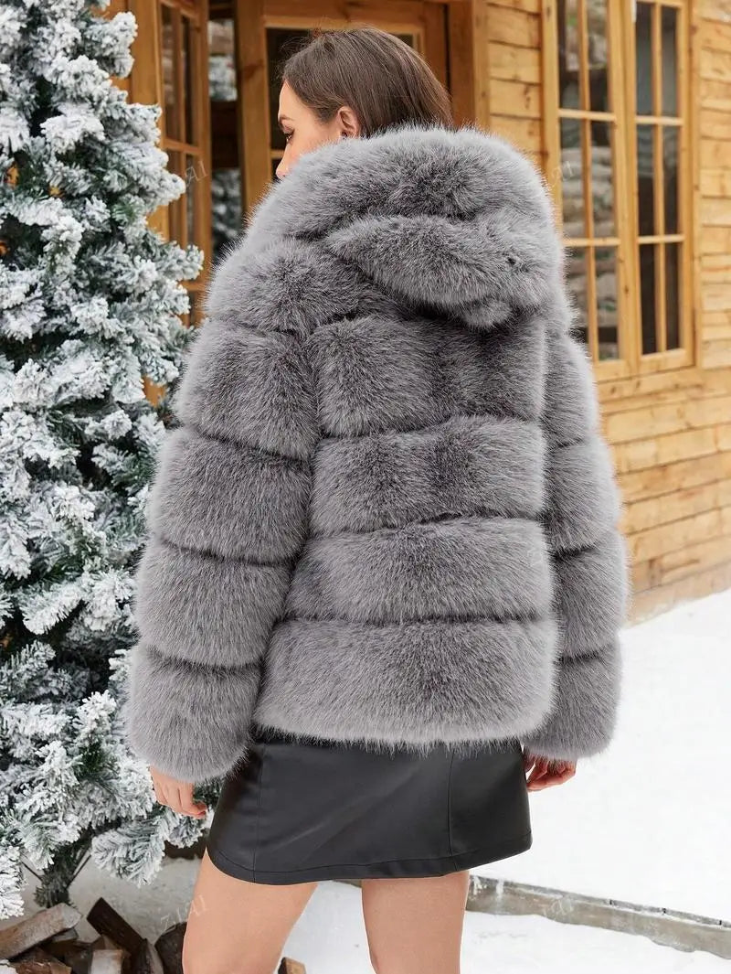 Luxe Women's Short Hooded Faux Fox Fur Coat Fashion Streetwear with Faux Fur Trim Thickened Winter Faux Fur Outwear