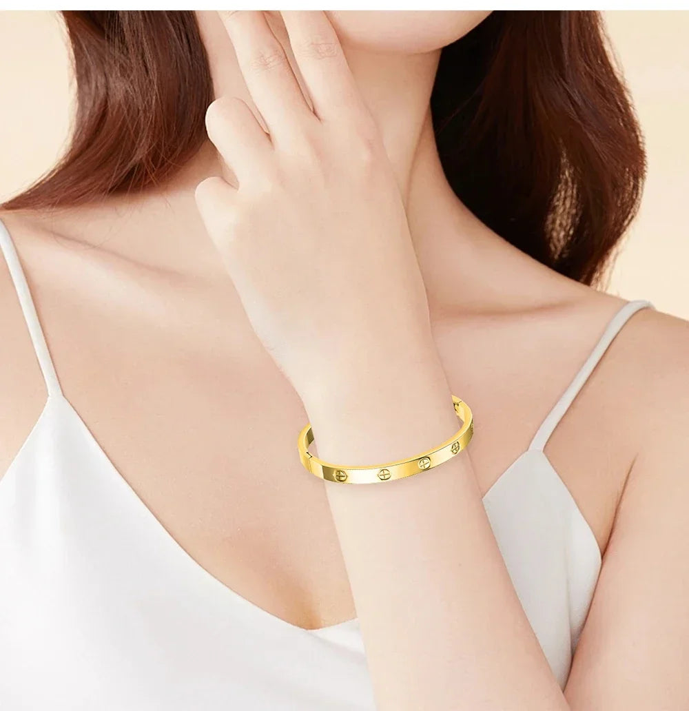 Stainless Steel Bracelet for Women Cuff Bracelets on Hand Couple Fashion Man Bangles Jewellery Accessories Gift