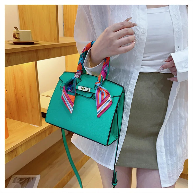 Kelly Bag Fashion Women Bag Large Capacity Shoulder Bag Unique Design Versatile Lock Handheld Crossbody Purse