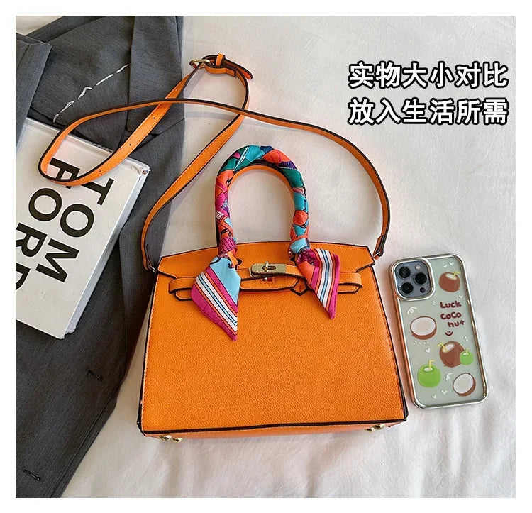 Kelly Bag Fashion Women Bag Large Capacity Shoulder Bag Unique Design Versatile Lock Handheld Crossbody Purse