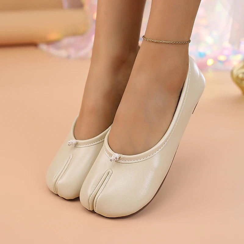 2025 Women's Leather Toe Separator Loafers Flat Comfortable Slip-On Breathable Casual Shoes
