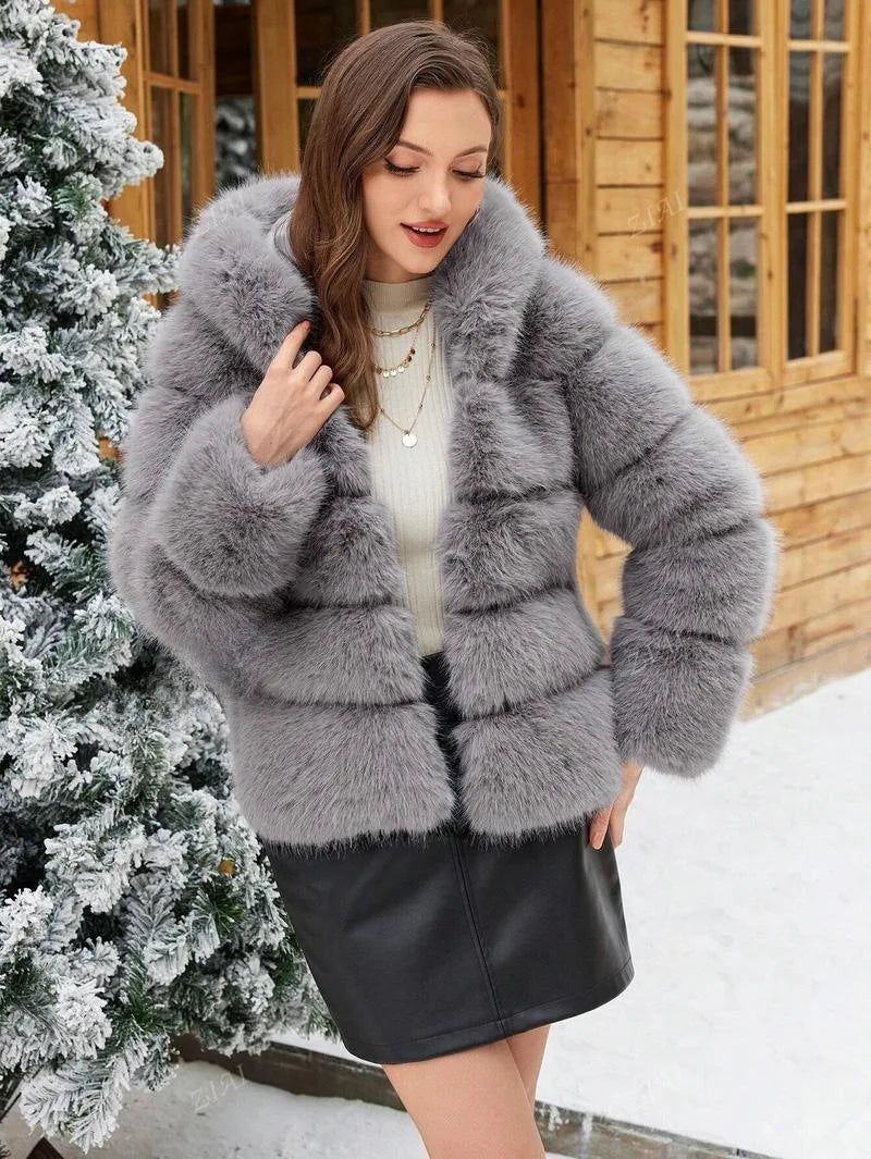 Luxe Women's Short Hooded Faux Fox Fur Coat Fashion Streetwear with Faux Fur Trim Thickened Winter Faux Fur Outwear