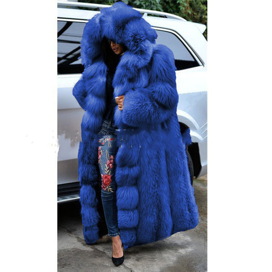 The Viral Celebrity Faux Fur Coat – “It-Girl Energy Only”