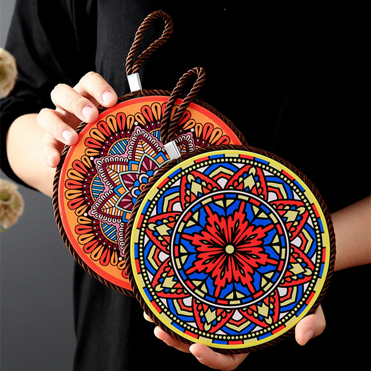 Heatproof Placemats with Durable Color Glaze Finish for Dining