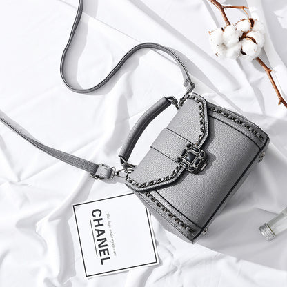 Your Perfect Opulent Chain Shoulder Bag Delivers City Luxe With Premium PU Leather You'll Treasure In 2026.