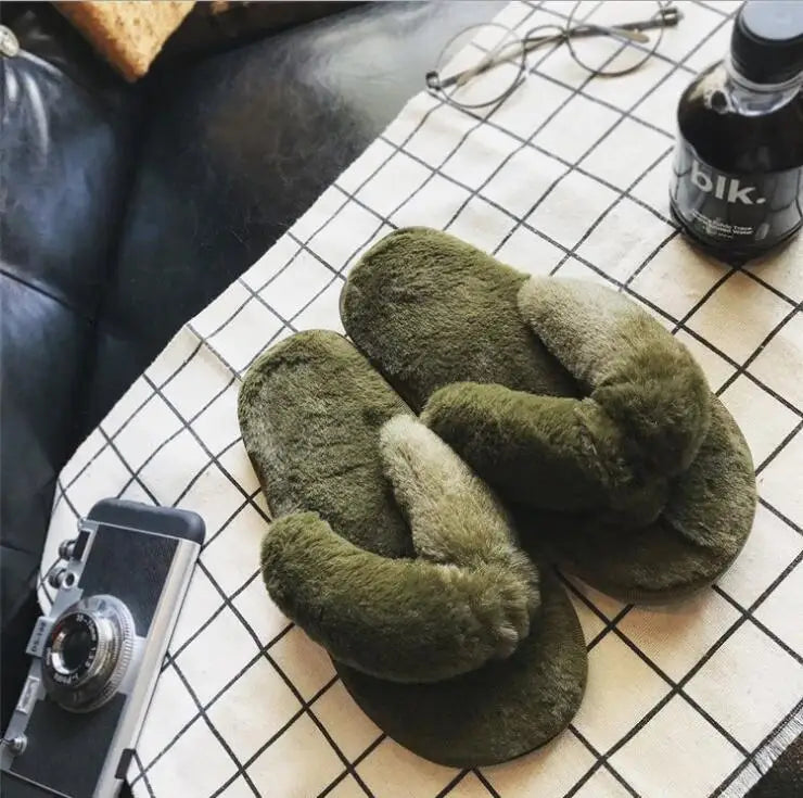 Luxe Studio Plush Faux Fur Slippers  | Merch Gone Viral.