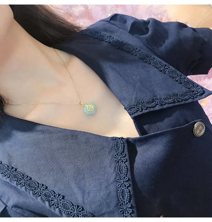 Sustainable Pendant Jade Centerpiece in 14K Gold for Women Daily Wear