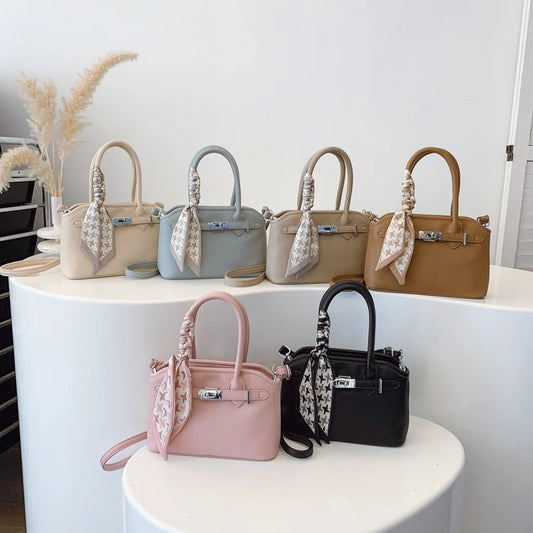 New 2026 Women's Casual Young Lady Shoulder Bag with Zipper Closure Handbags for Ladies