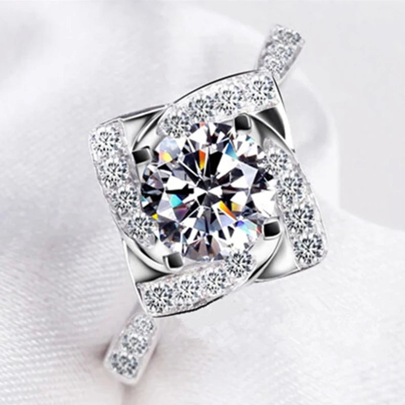 Shimmering Ring With Rose Design And Clear CZ Inlay For Everyday Shine