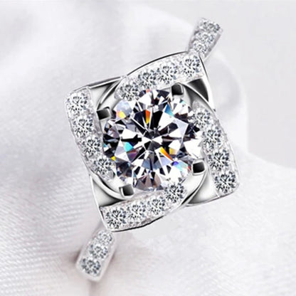Shimmering Ring With Rose Design And Clear CZ Inlay For Everyday Shine