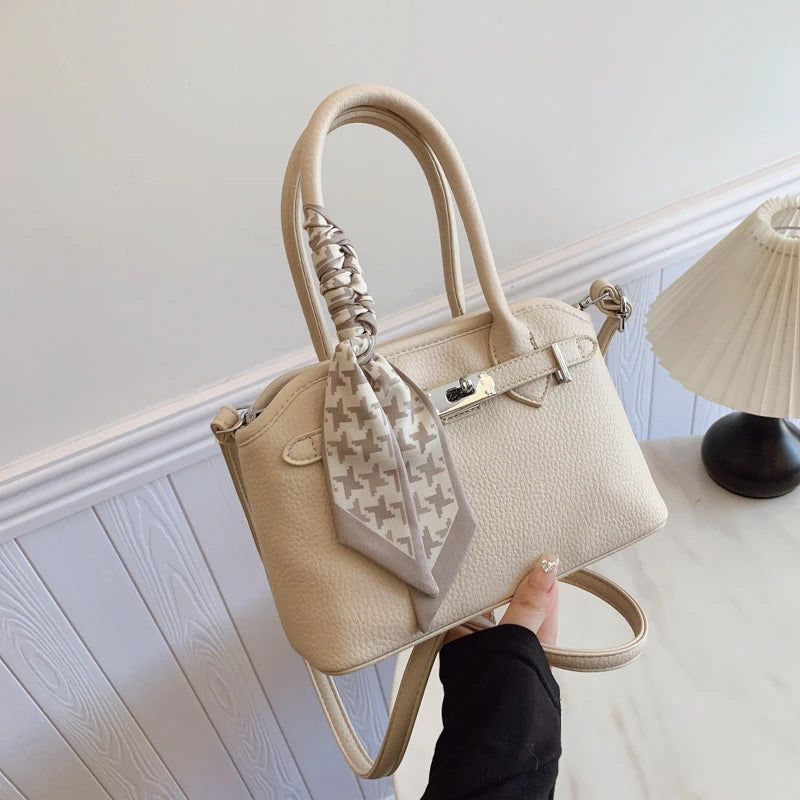 New 2026 Women's Casual Young Lady Shoulder Bag with Zipper Closure Handbags for Ladies