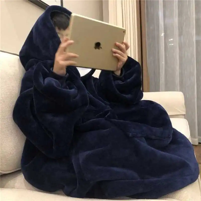 Women's Polyester Hooded Blanket with Kangaroo Pocket and Fleece Texture One Size