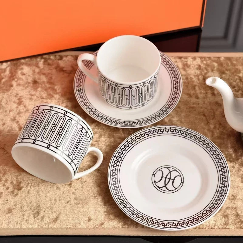 Delicate Bone China Coffee Cup Set with Teapot for Two and Fingerprint Resistant Glaze
