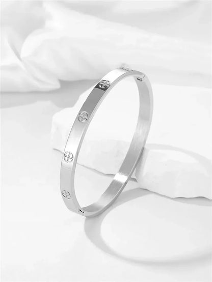 Stainless Steel Bracelet for Women Cuff Bracelets on Hand Couple Fashion Man Bangles Jewellery Accessories Gift
