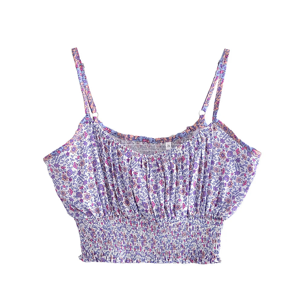 Purple floral print flowy cropped camisole with a ruched bodice for summer outfits.