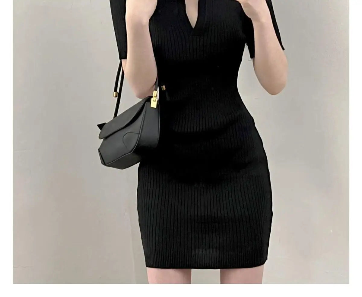 Breathable Dress with V-Neck and Empire Waist Knee Length for Effortless Daytime Style