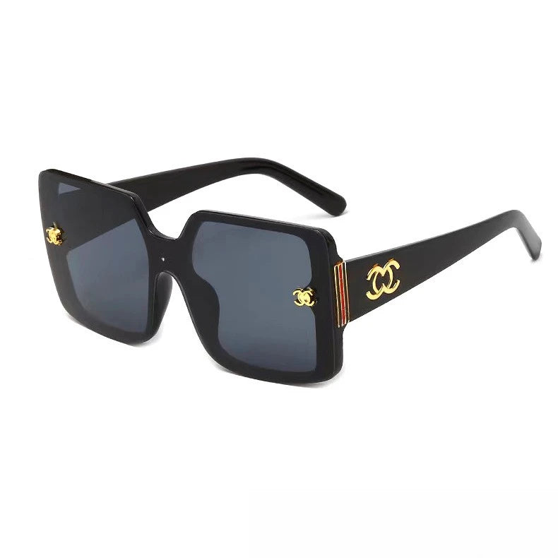 Lightweight Sunglasses With UV400 Protection For Women Resort Ready