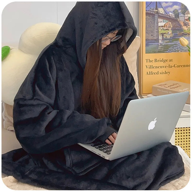 Women's Polyester Hooded Blanket with Kangaroo Pocket and Fleece Texture One Size