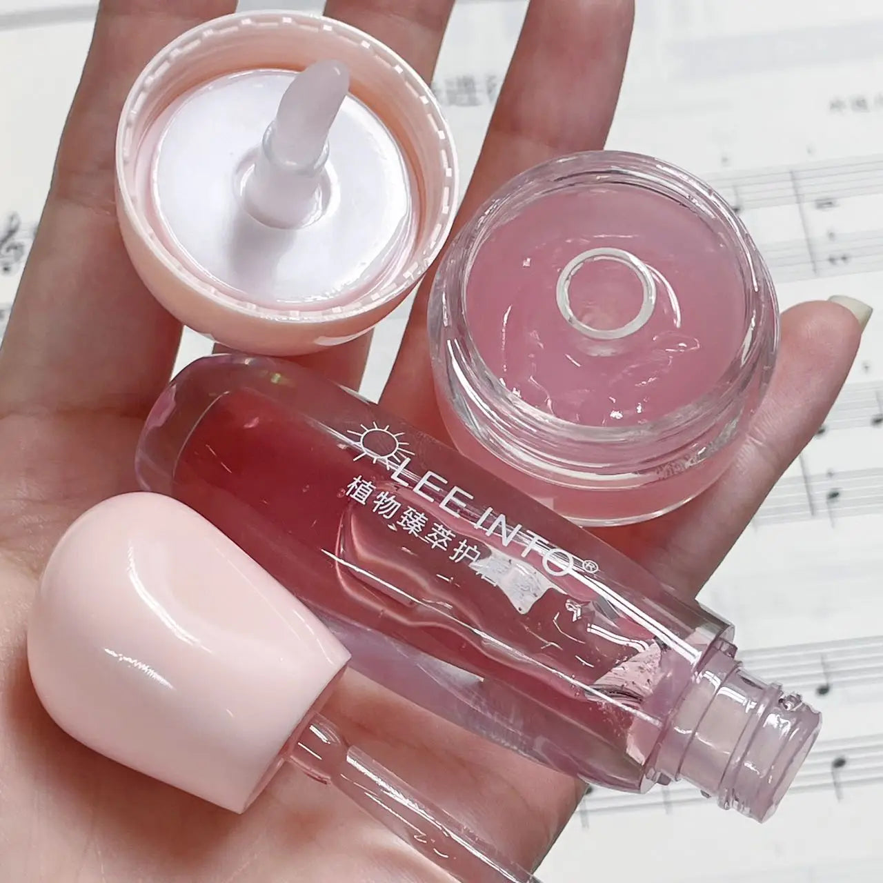 Hydrating Lip Balm Duo with Plant Extracts for Delicate Lips All Day