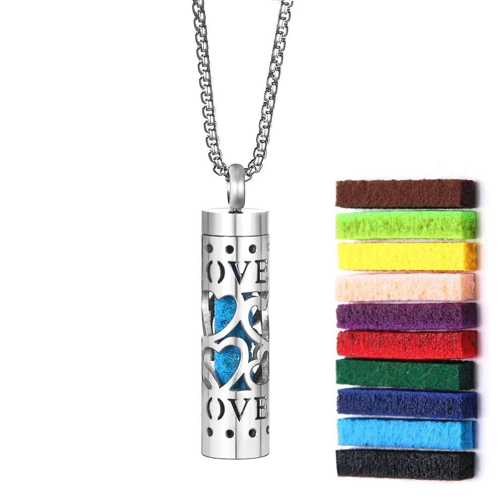 Aromatherapy diffuser necklace with geometric locket pendant