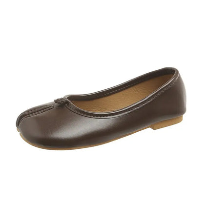 Women's split-toe tabi ballet flats with knot detail