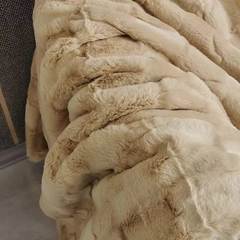 Faux fur throw blanket with double-layer Raschel knit